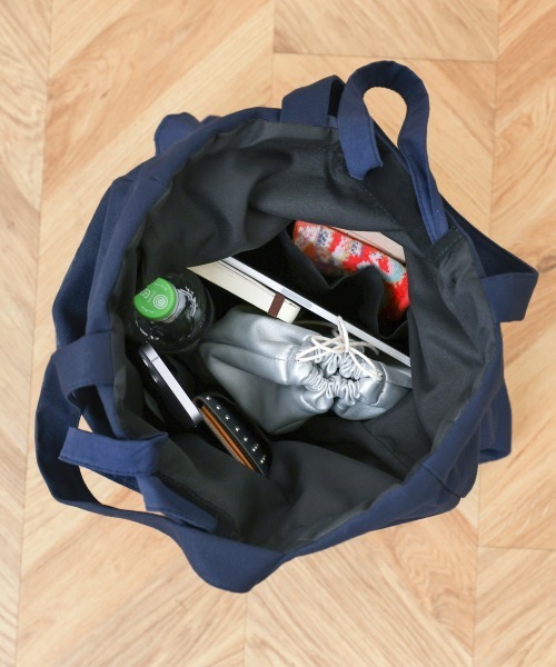 Bou Jeloud(ブージュルード)の「【はあちゅう*Bou Jeloud】フリルバッグ(ハンドバッグ・レディース・ブラック/ネイビー/アイボリー・ONESIZE)」の18枚目の写真