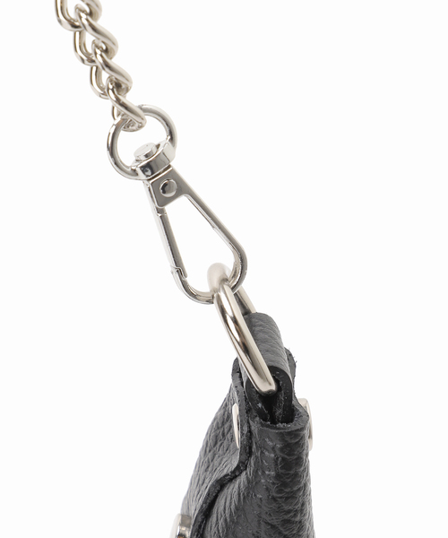 AULENTTI（オウレンティ）の「【AULENTTI/オウレンティ】チェーンハーフムーンバッグ（ショルダーバッグ・レディース・ブラック・FREE）」の16枚目の写真