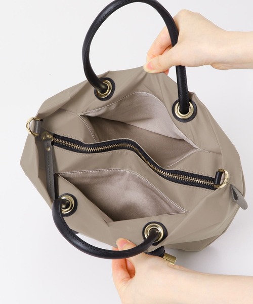 VIOLAd'ORO（ヴィオラドーロ）の「VIOLAd’ORO　BIANCA TOTE S（トートバッグ・レディース・ブラック/ライトベージュ/グリーン系その他/ベージュ・SMALL）」の10枚目の写真