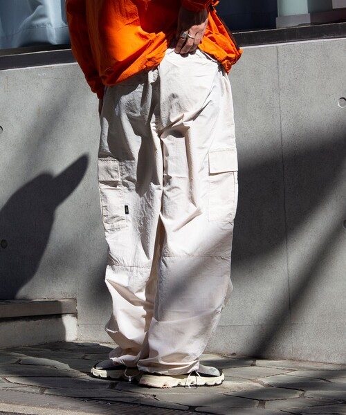 Franklin Climbing（フランクリンクライミング）の「【限定展開】 【Franklin Climbing/フランクリンクライミング】ナイロンカーゴパンツ（カーゴパンツ・メンズ・アイボリー/ブラック・L/M）」の4枚目の写真