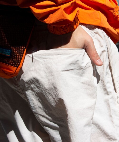 Franklin Climbing（フランクリンクライミング）の「【限定展開】 【Franklin Climbing/フランクリンクライミング】ナイロンカーゴパンツ（カーゴパンツ・メンズ・アイボリー/ブラック・L/M）」の9枚目の写真