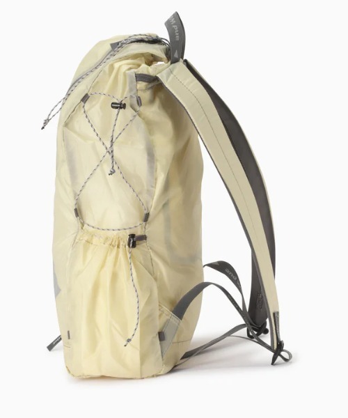 and wander(アンドワンダー)の「and wander/アンドワンダー sil daypack 5744975199(バックパック/リュック・メンズ・チャコールグレー/オフホワイト/イエロー/ブルー/ブラック・FREE)」の22枚目の写真