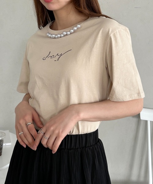 un+frame（アンフレーム）の「パールモチーフロゴ半袖トップス（Tシャツ/カットソー・レディース・ベージュ/ホワイト/ブラック・FREE）」の5枚目の写真