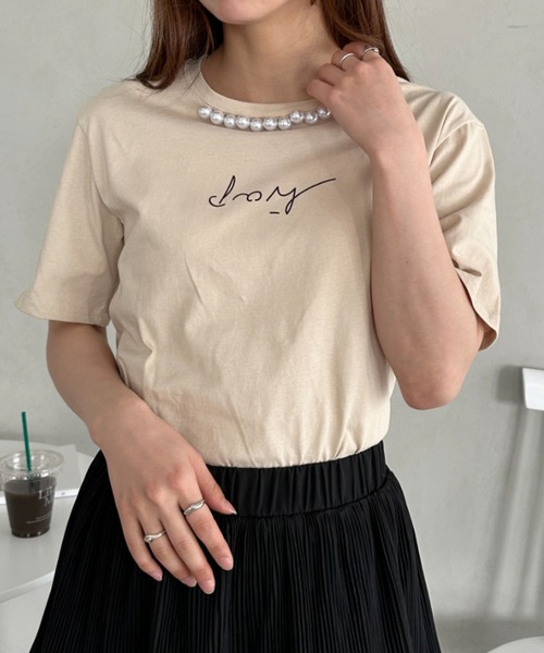 un+frame（アンフレーム）の「パールモチーフロゴ半袖トップス（Tシャツ/カットソー・レディース・ベージュ/ホワイト/ブラック・FREE）」の4枚目の写真