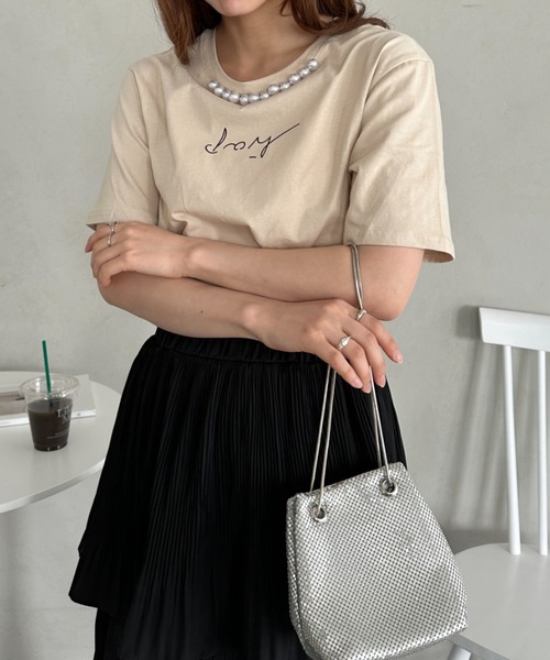 un+frame（アンフレーム）の「パールモチーフロゴ半袖トップス（Tシャツ/カットソー・レディース・ベージュ/ホワイト/ブラック・FREE）」の7枚目の写真