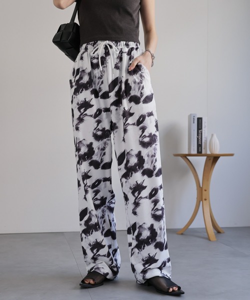 CREARE -LINO-（クレアーレリノ）の「〈2025SS新柄追加〉波柄ルーズパンツ/リラックスワイドパンツ/ユニセックス商品（その他パンツ・メンズ・ブラック系その他/ブラック/グレー系その他/ホワイト系その他・FREE）」の2枚目の写真