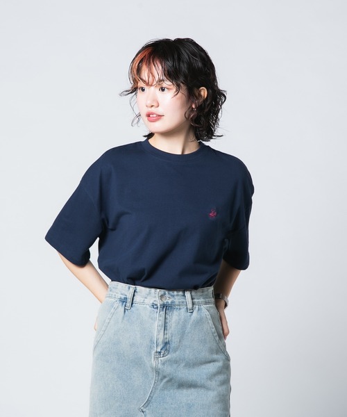 BEVERLY HILLS POLO CLUB(ビバリーヒルズポロクラブ)の「【BEVERLY HILLS POLO CLUB/ビバリーヒルズポロクラブ】ワンポイント刺繍Tシャツ(Tシャツ/カットソー・レディース・オフホワイト/サックスブルー/スミクロ/ネイビー/グリーン/ピンク・MEDIUM/LARGE)」の4枚目の写真