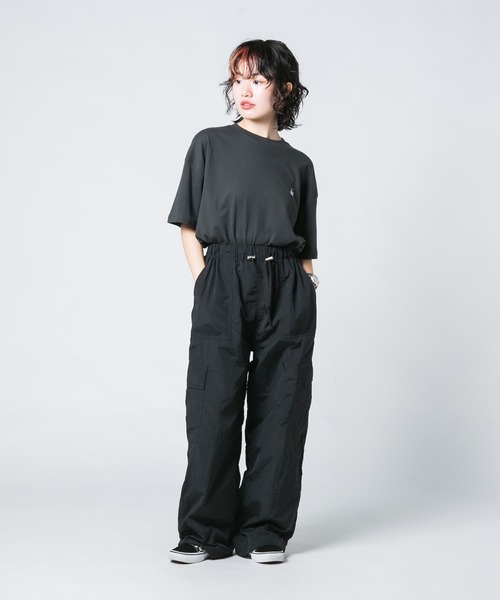 BEVERLY HILLS POLO CLUB(ビバリーヒルズポロクラブ)の「【BEVERLY HILLS POLO CLUB/ビバリーヒルズポロクラブ】ワンポイント刺繍Tシャツ(Tシャツ/カットソー・レディース・オフホワイト/サックスブルー/スミクロ/ネイビー/グリーン/ピンク・MEDIUM/LARGE)」の11枚目の写真