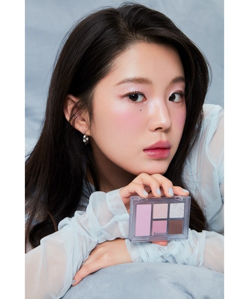 hince（ヒンス）の「オールラウンドアイパレットBLUE DIVE Edition（アイシャドウ・レディース・04 ヘザーブルー/05 ローズファズ・FREE）」の12枚目の写真