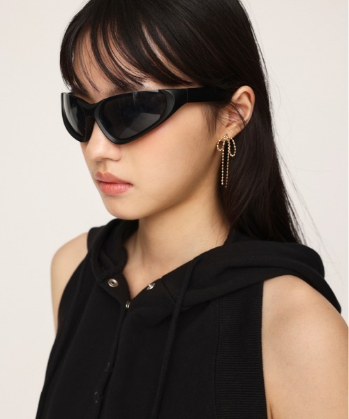 SLY（スライ）の「SHARPE SPORTY EYEWEAR シェイプ スポーティ アイウェア（サングラス・レディース・ブラック・FREE）」の10枚目の写真