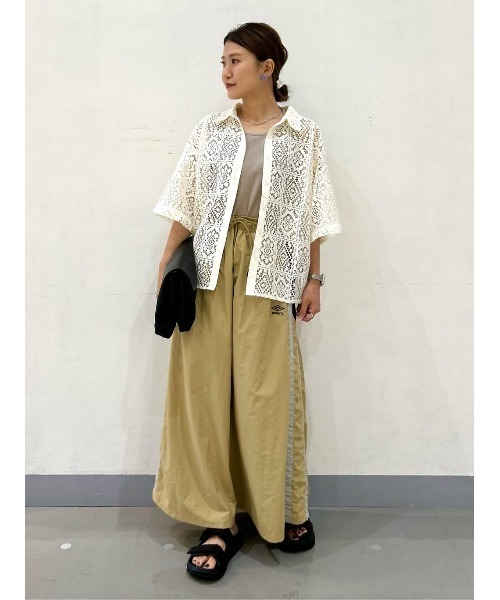 HONEYSUCKLE ROSE(ハニーサックルローズ)の「【HONEYSUCKLE ROSE】レース半袖シャツ(シャツ/ブラウス・レディース・ブラック/オフホワイト・M/L/XL)」の5枚目の写真