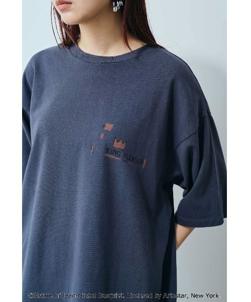 MEDE19F(メデジュウキュウ)の「ART meets MEDE19F バックプリントTシャツ〈Jean-Michel Basquiat〉(Tシャツ/カットソー・レディース・チャコールグレー・LARGE/MEDIUM/X-LARGE/XX-LARGE/NM)」の6枚目の写真
