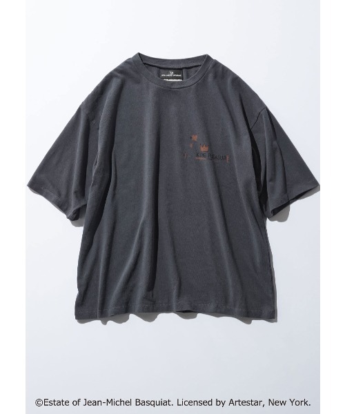 MEDE19F(メデジュウキュウ)の「ART meets MEDE19F バックプリントTシャツ〈Jean-Michel Basquiat〉(Tシャツ/カットソー・レディース・チャコールグレー・LARGE/MEDIUM/X-LARGE/XX-LARGE/NM)」の8枚目の写真