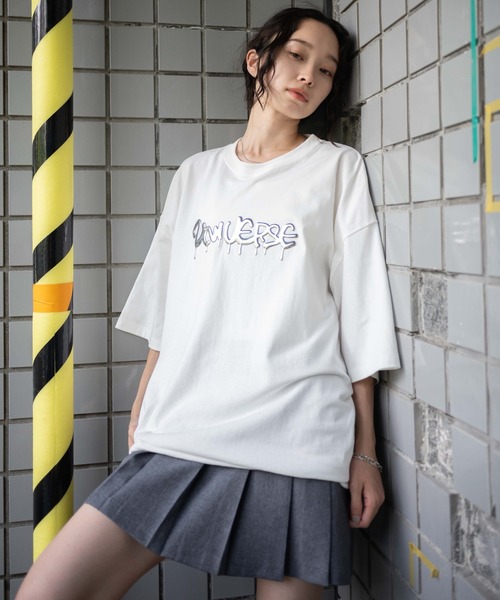 WEGO(ウィゴー)の「WEGO/メタリックロゴT(Tシャツ/カットソー・メンズ・ホワイト/ブラック・MEDIUM/LARGE)」の1枚目の写真