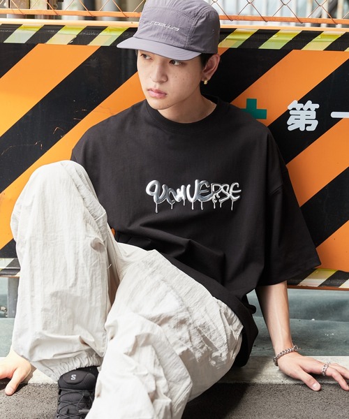 WEGO(ウィゴー)の「WEGO/メタリックロゴT(Tシャツ/カットソー・メンズ・ホワイト/ブラック・MEDIUM/LARGE)」の2枚目の写真