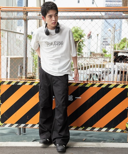 WEGO(ウィゴー)の「WEGO/メタリックロゴT(Tシャツ/カットソー・メンズ・ホワイト/ブラック・MEDIUM/LARGE)」の3枚目の写真
