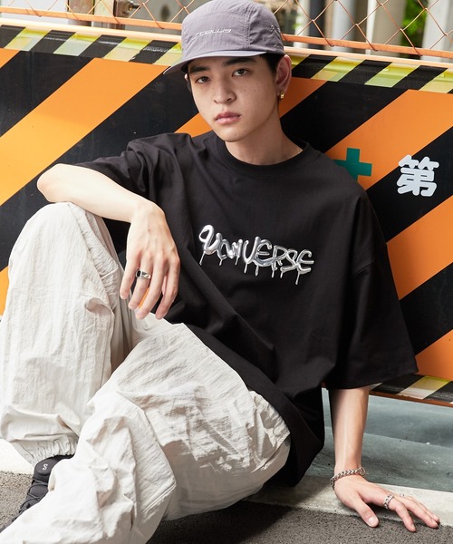 WEGO(ウィゴー)の「WEGO/メタリックロゴT(Tシャツ/カットソー・メンズ・ホワイト/ブラック・MEDIUM/LARGE)」の4枚目の写真