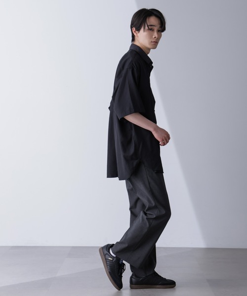 NANO universe(ナノユニバース)の「バイカラードレープシャツ 半袖(シャツ/ブラウス・メンズ・ブラック/ホワイト・M/L)」の16枚目の写真