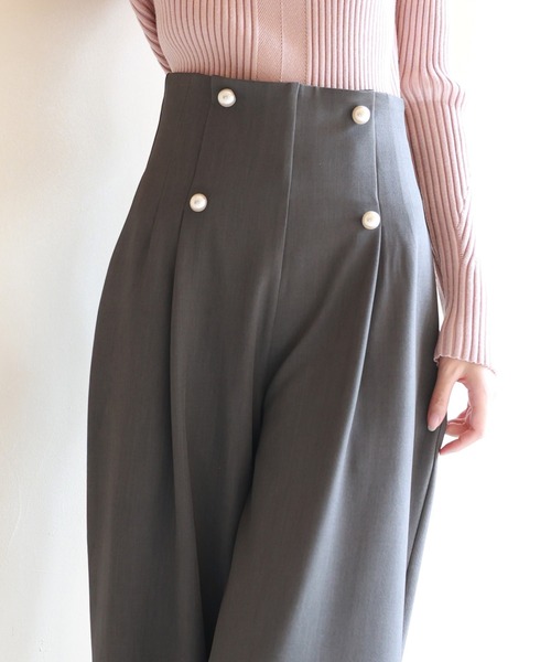 DRESS PLUS(ドレスプラス)の「パール飾りハイウエストワイドパンツ(その他パンツ・レディース・ブラック/ブラウン/グレー・M/L/S)」の18枚目の写真