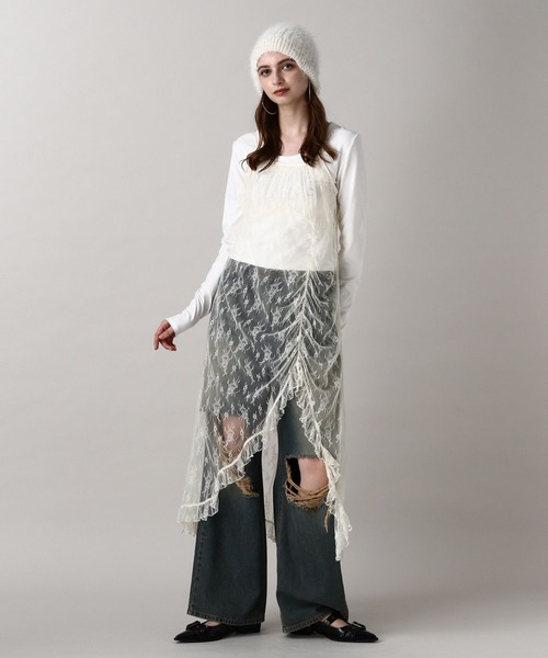 FOREVER 21(フォーエバー トゥエンティーワン)の「【2024FW】レースシャーリングキャミワンピース(ワンピース・レディース・ブラック/ナチュラル・FREE)」の8枚目の写真