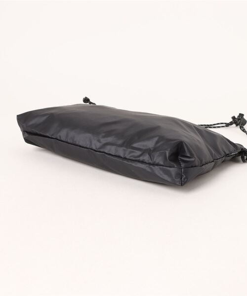 Gramicci（グラミチ）の「/ GRAMICCI /MICRO RIPSTOP SACOCHE（ショルダーバッグ・レディース・オリーブ/ダークネイビー/ダークベージュ/アイボリー・FREE）」の5枚目の写真