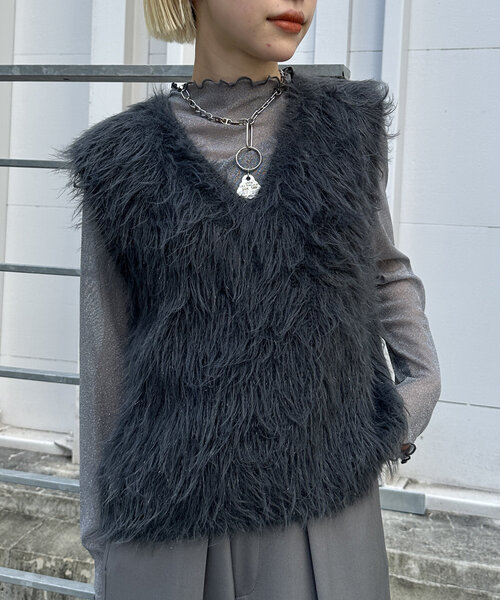 w closet（ダブルクローゼット）の「ラメフェザーニットベスト（ベスト・レディース・ベージュ/オレンジ/アイボリー/チャコールグレー・FREE）」の22枚目の写真