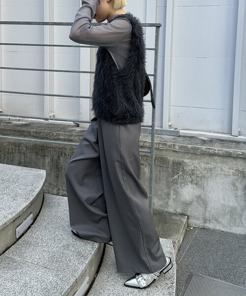 w closet（ダブルクローゼット）の「ラメフェザーニットベスト（ベスト