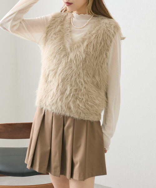 w closet（ダブルクローゼット）の「ラメフェザーニットベスト（ベスト・レディース・ベージュ/オレンジ/アイボリー/チャコールグレー・FREE）」の16枚目の写真