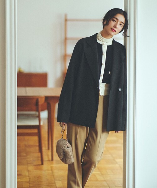 UNFILO（アンフィーロ）の「beauty warm テーパードパンツ（その他パンツ・レディース・グレー系4/アイボリー系/ネイビー系/黄土色系/ブラック系/サックスブルー系/ライトグレー系/黄土色系3・XX-SMALL/X-SMALL/SMALL/MEDIUM/LARGE/SS/ST/MS/MT/LS/L/LT）」の12枚目の写真