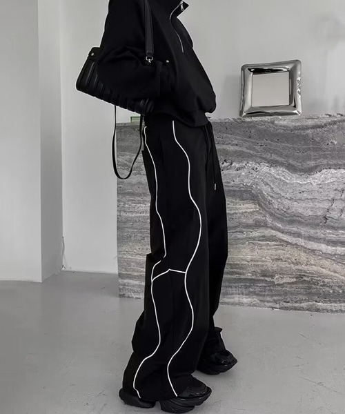 NOWLE（ノウル）の「【NOWLE】スポーツミックス サイドライン イージー パンツ（その他パンツ・メンズ・ブラック・X-LARGE/LARGE/MEDIUM）」の9枚目の写真