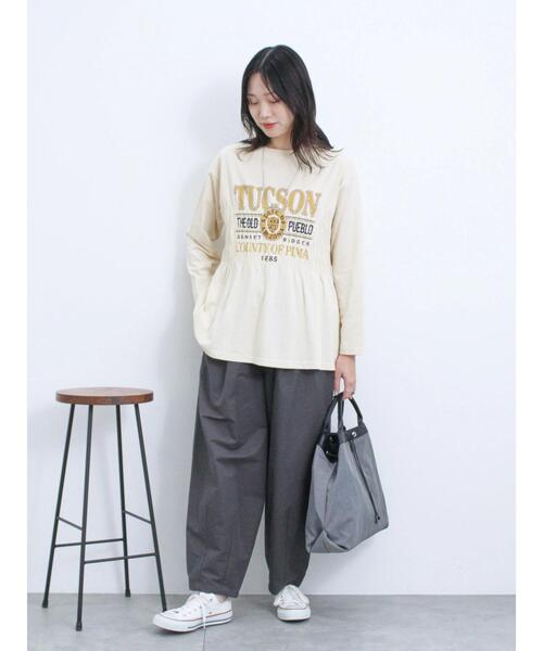 Samansa Mos2 blue(サマンサモスモスブルー)の「ロゴプリントシャーリングロンT(Tシャツ/カットソー・レディース・ブラック/ライトベージュ/ブルー・F)」の13枚目の写真