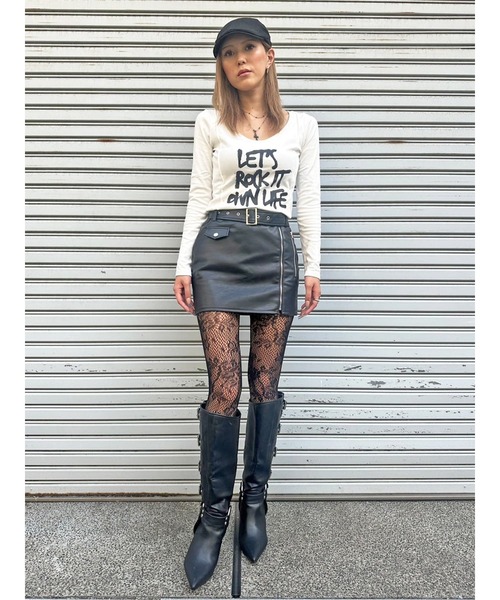 EGOIST（エゴイスト）の「ベルト付フェイクレザータイトミニスカート（スカート・レディース・ブラック・S/M）」の3枚目の写真