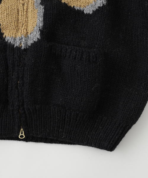 MacMahon Knitting Mills(マクマホン ニッティング ミルズ)の「【MacMahon Knitting Mills 】 +【Niche.】 Cowichan-Flowers(ニット/セーター・メンズ・ブラック・FREE)」の5枚目の写真