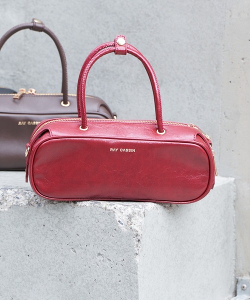 RAY CASSIN(レイカズン)の「【500mlのペットボトルも入る】ヨコナガボストンバック(ボストンバッグ・レディース・ブラウン/レッド/ブラック・FREE)」の3枚目の写真