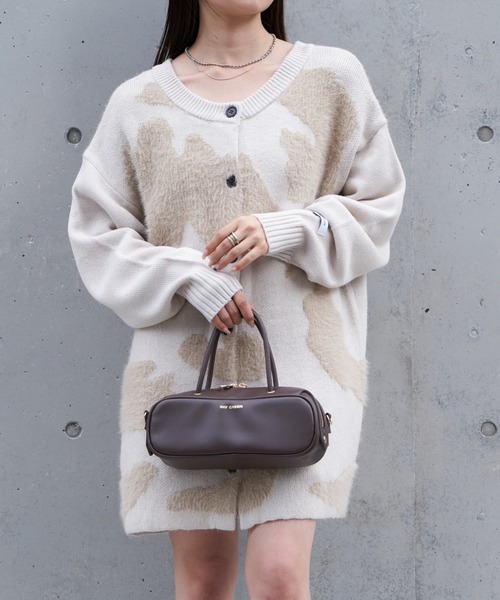 RAY CASSIN(レイカズン)の「【500mlのペットボトルも入る】ヨコナガボストンバック(ボストンバッグ・レディース・ブラウン/レッド/ブラック・FREE)」の11枚目の写真