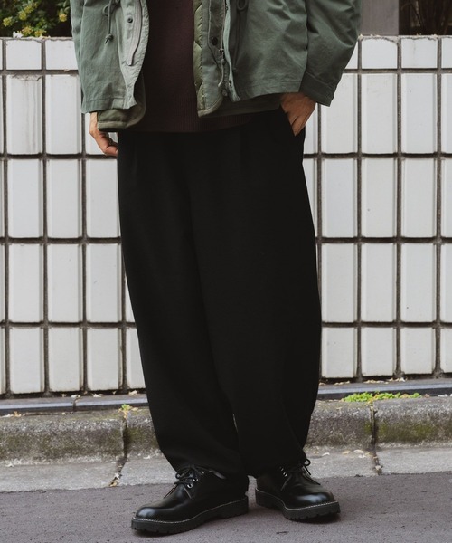 niko and...(ニコアンド)の「起毛ツータックバルーンパンツ(その他パンツ・メンズ・ブラック/チャコール・LARGE/MEDIUM)」の1枚目の写真
