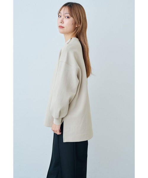 IEDIT（イディット）の「ＩＥＤＩＴ　肩ファスナーデザインで着映える　長め丈ダンボールプルオーバー（その他トップス・レディース・グレイッシュベージュ/チャコールグレー/ブラック・LL/3L/M/L/S）」の7枚目の写真
