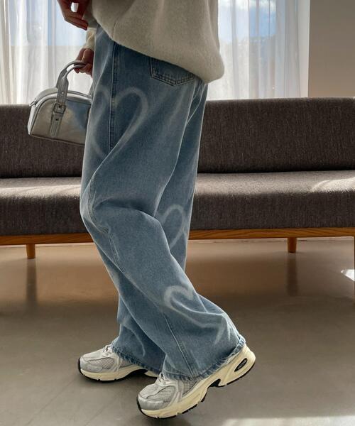 WEGO（ウィゴー）の「WEGO/【25年春夏新作】スプレーペイントストレートデニムパンツ（デニムパンツ・レディース・ブラック系その他/ライトインディゴブルー・MEDIUM/SMALL）」の17枚目の写真