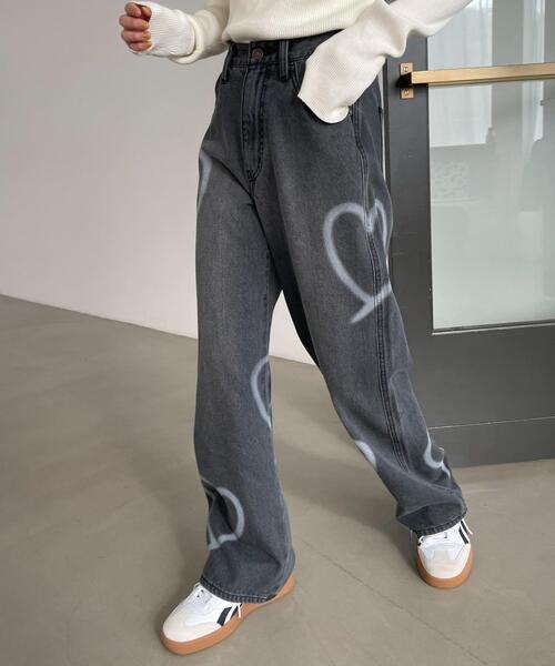 WEGO（ウィゴー）の「WEGO/【25年春夏新作】スプレーペイントストレートデニムパンツ（デニムパンツ・レディース・ブラック系その他/ライトインディゴブルー・MEDIUM/SMALL）」の13枚目の写真