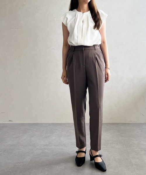 MISCH MASCH(ミッシュマッシュ)の「新色追加 一部店舗限定 2025新作 タックテーパードパンツ(その他パンツ・レディース・ベージュ/ピンク/ブラック/ブラウン・M/S/L)」の17枚目の写真