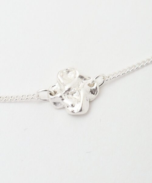 MELROSE claire（メルローズ クレール）の「【クローバーネックレス】（ネックレス・レディース・シルバー・FREE）」の6枚目の写真