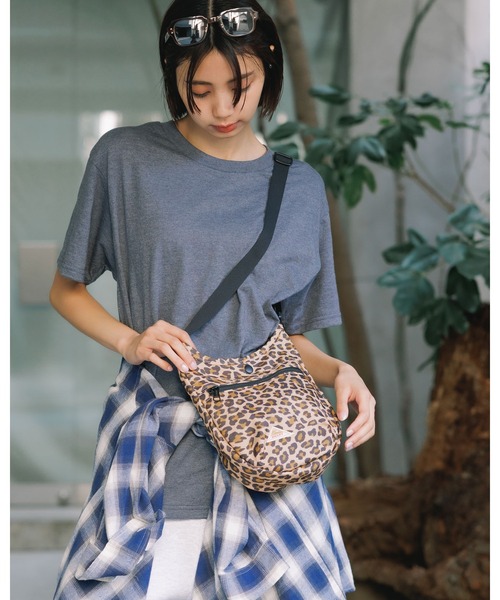 KELTY（ケルティ）の「KELTY/ケルティ MINI CURVE SHOULDER ロゴライン ショルダーバック サイズ調節可能 ワンポイント 2026年春夏（ショルダーバッグ・メンズ・タン/ブルー/グレー/ネイビー/ホワイト/ブラック/モカ/セージグリーン/ブラック系その他/グレー系その他/ブラウン系その他/ゴールド系その他/マスタード/オリーブ・FREE）」の14枚目の写真