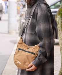 KELTY/ケルティ MINI CURVE SHOULDER ロゴライン ショルダーバック サイズ調節可能 ワンポイント 2026年秋冬 秋服 冬服