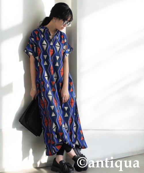 antiqua(アンティカ)の「レトロ柄ワンピース(ワンピース・レディース・ブルー系その他/ブラウン系その他・ONESIZE)」の7枚目の写真