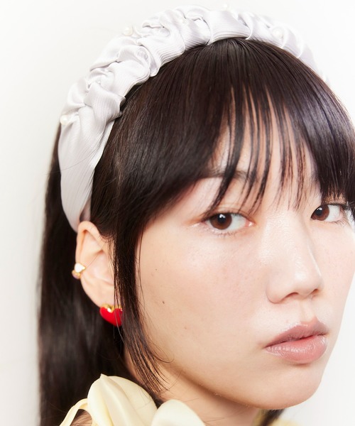 Casselini（キャセリーニ）の「Casselini(キャセリーニ)ギャザーカチューシャ（カチューシャ・レディース・シルバー・FREE）」の6枚目の写真