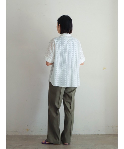 FIL DE FER（フィルデフェール）の「シャンブレートロ　イージーフレアパンツ（スラックス・レディース・オレンジ/カーキ/グレイッシュベージュ/グリーン・SMALL/MEDIUM）」の17枚目の写真