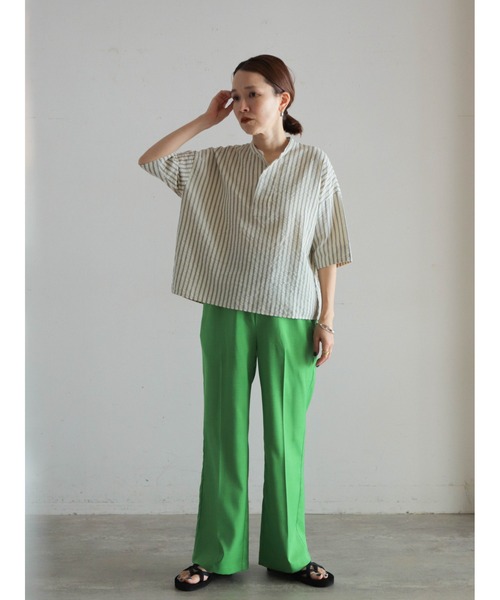 FIL DE FER（フィルデフェール）の「シャンブレートロ　イージーフレアパンツ（スラックス・レディース・オレンジ/カーキ/グレイッシュベージュ/グリーン・SMALL/MEDIUM）」の9枚目の写真