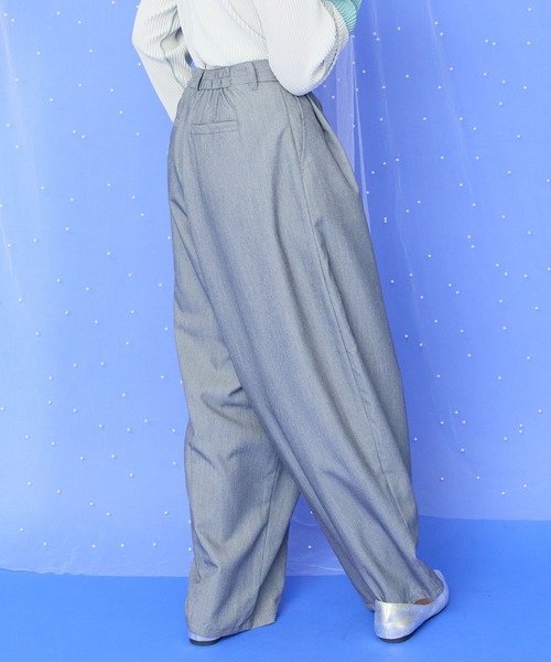 JETSET SOLO PLUS （ジェットセットソロプラス）の「【JETSET SOLO PLUS】TRツイルタックコクーンパンツ（その他パンツ・レディース・ライトグレー/キャメル・FREE）」の18枚目の写真