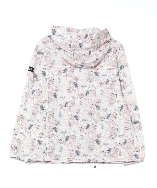 AIGLE（エーグル）の「UVカット 撥水パッカブルプリントナイロンジャケット フラワー柄 カモフラージュ柄（ナイロンジャケット・レディース・ホワイト/オフホワイト・38/36/40）」の3枚目の写真