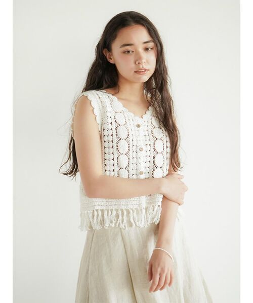 FIKA.(フィーカ)の「Scalloped crochet vest(その他トップス・レディース・オフホワイト・MEDIUM)」の11枚目の写真